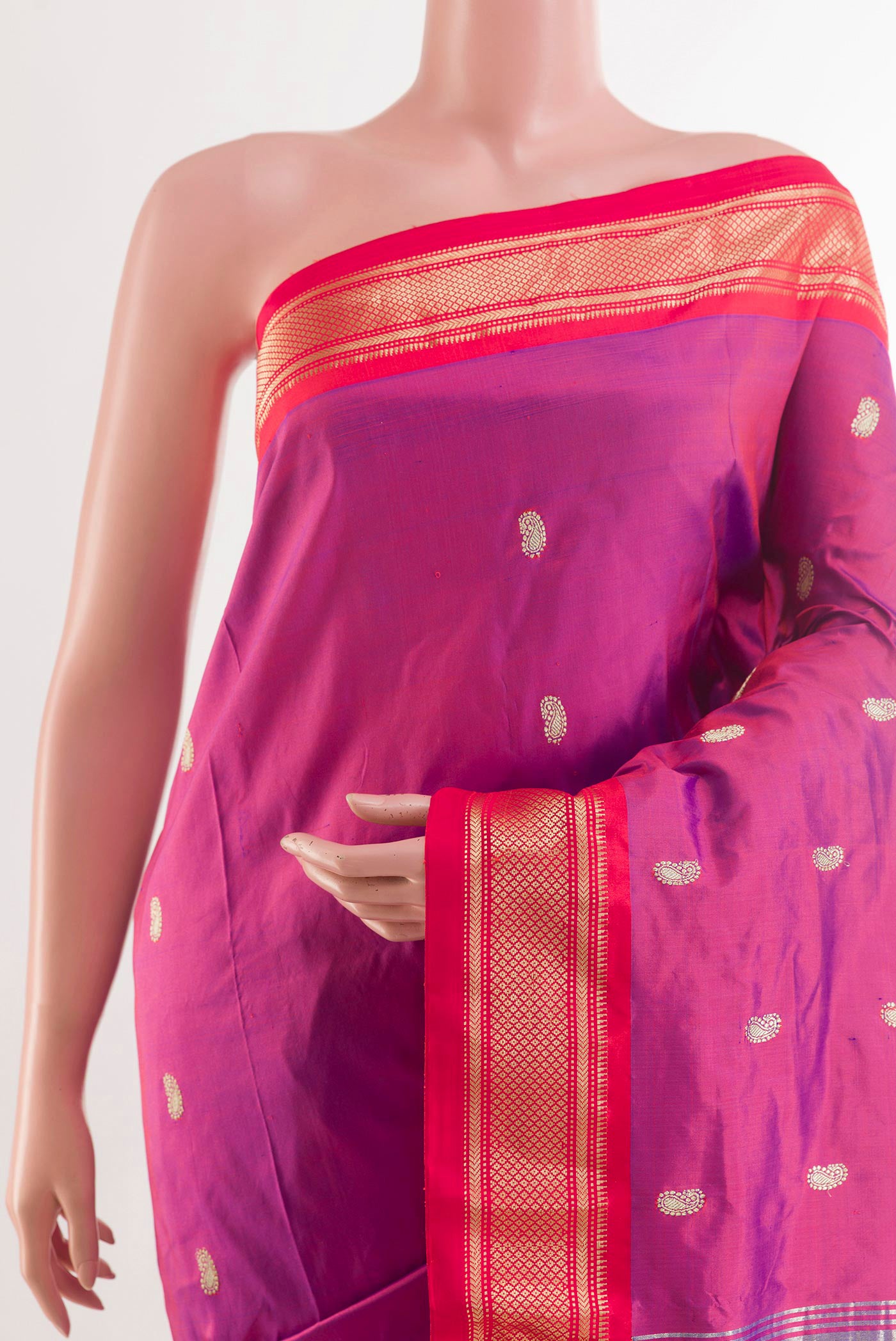 Border image of Purple Paithani Silk Saree with Zari Butta on the body and Zari Border. 