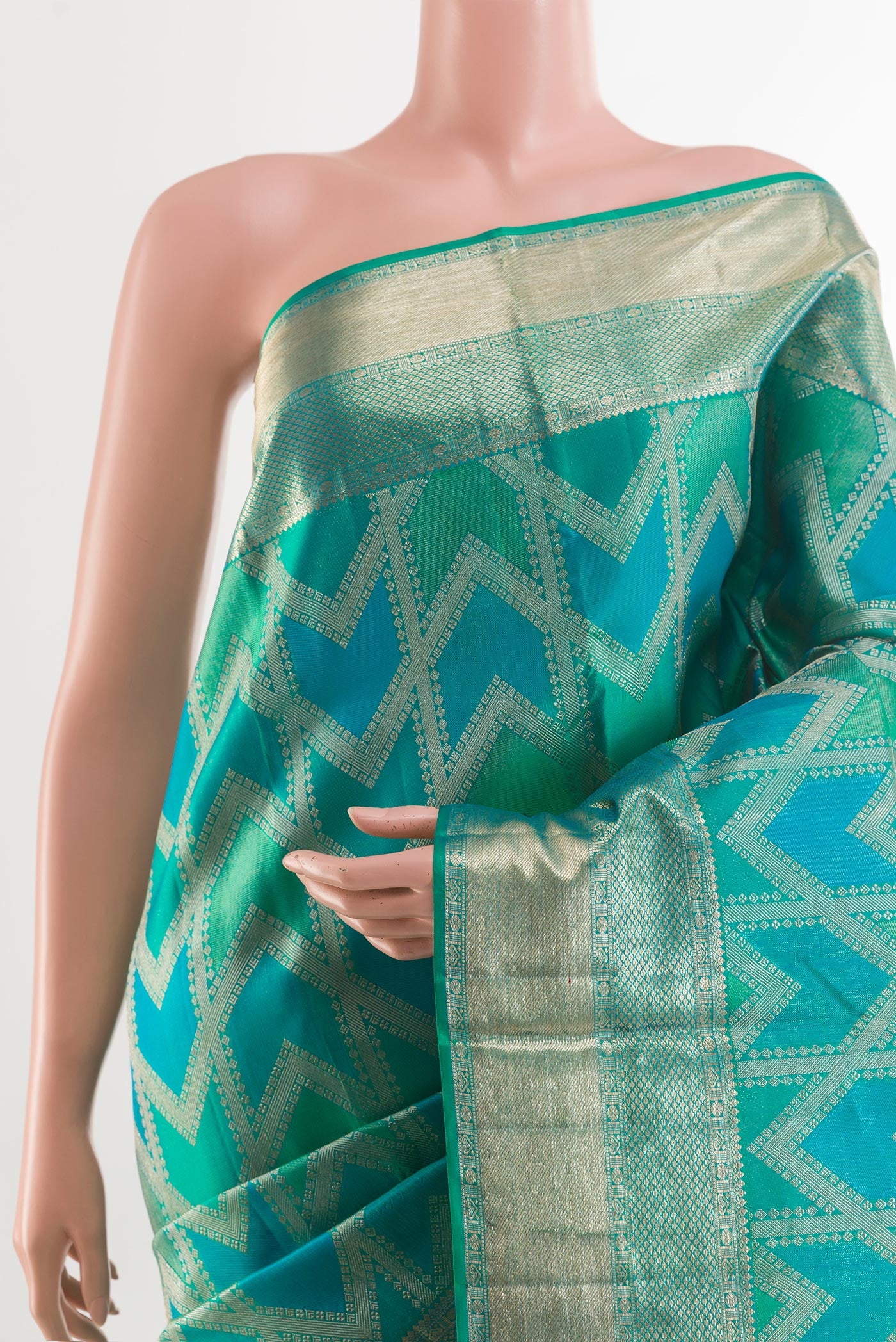 Border image of Green Kanjivaram Silk Saree with Zari Brocade on the body and Zari Border. 