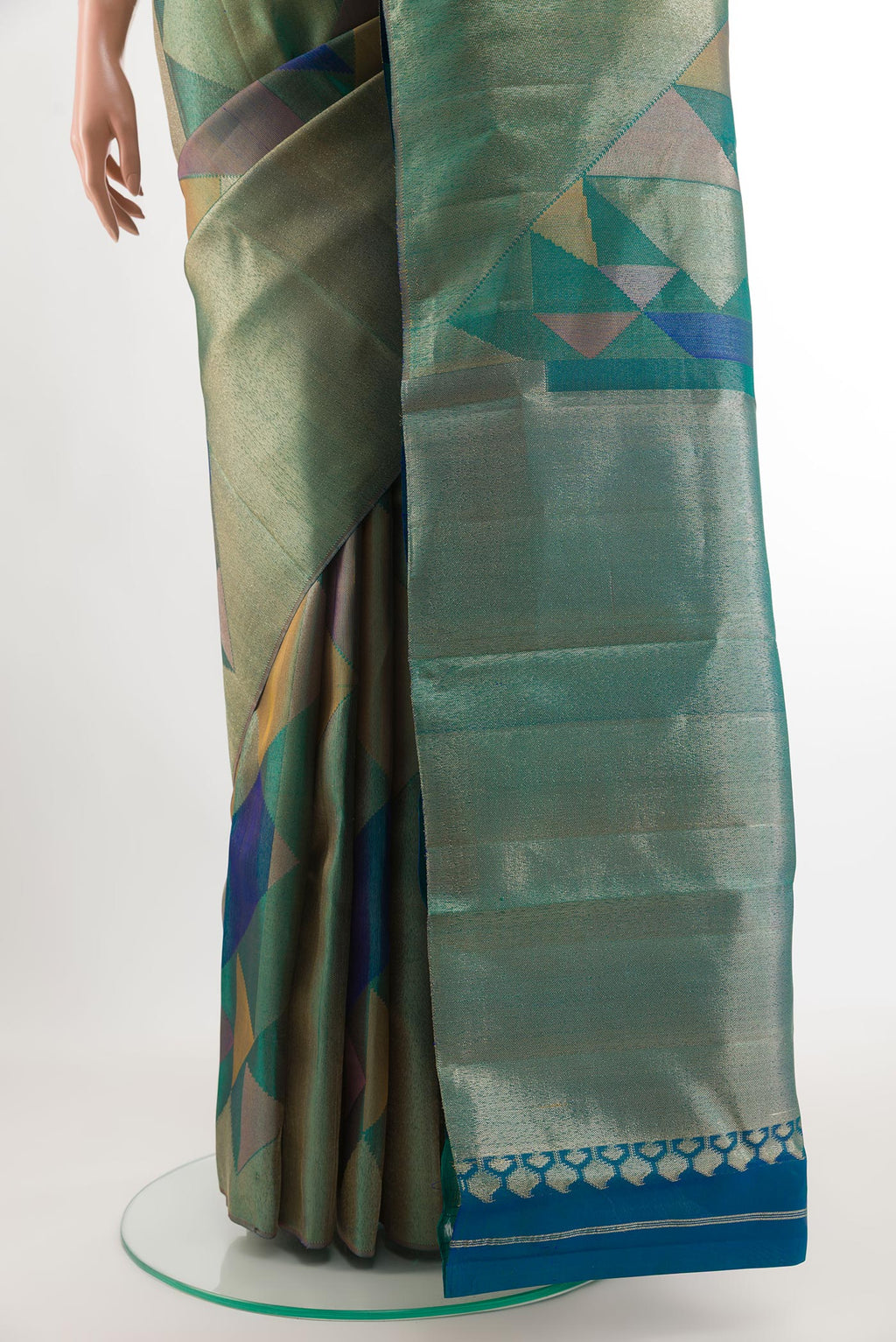 Pleats and pallu of Green Kanjivaram Silk Saree with Zari Brocade on the body and Zari Border. 