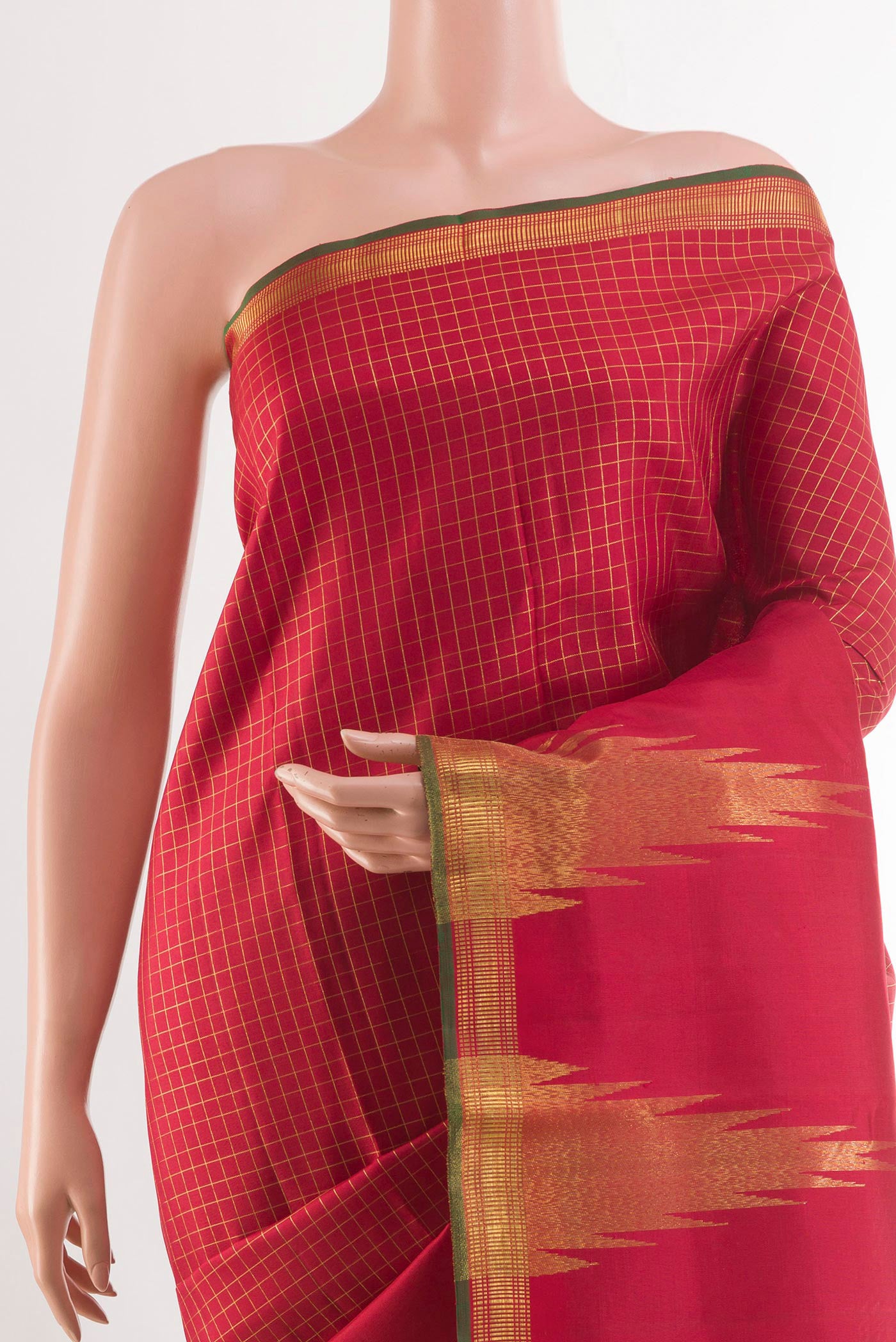 Border image of Maroon Kanchipuram Silk Saree with Checked design on the body and Temple Border. 