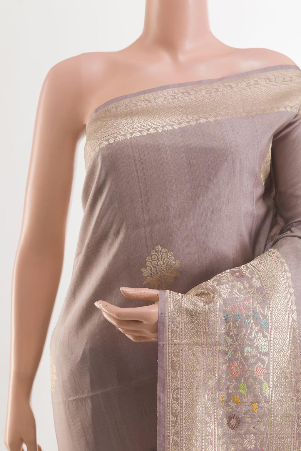 Border image of Lavender Banarasi Tussar Silk Saree with Zari Butta on the body and Zari Border. 