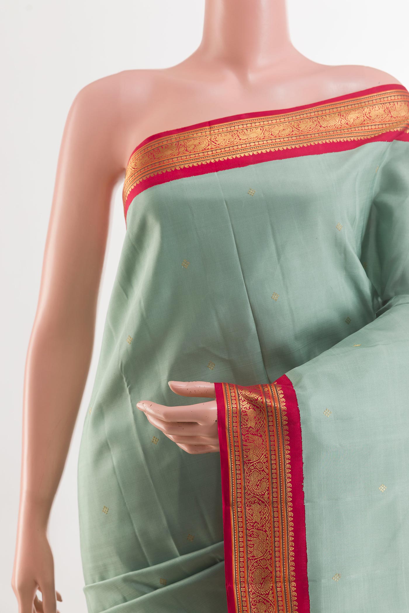 Border image of Grey Kanchipuram Silk Saree with Zari Butta on the body and Zari Border. 
