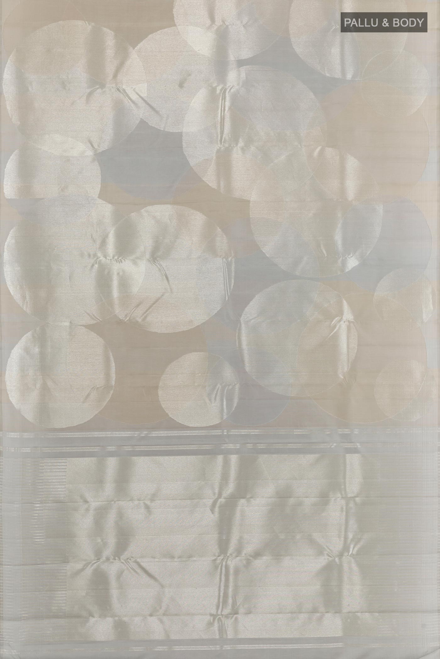 Flat view of Silver Kanjivaram Silk Saree with Zari Brocade on the body and Zari Border. 