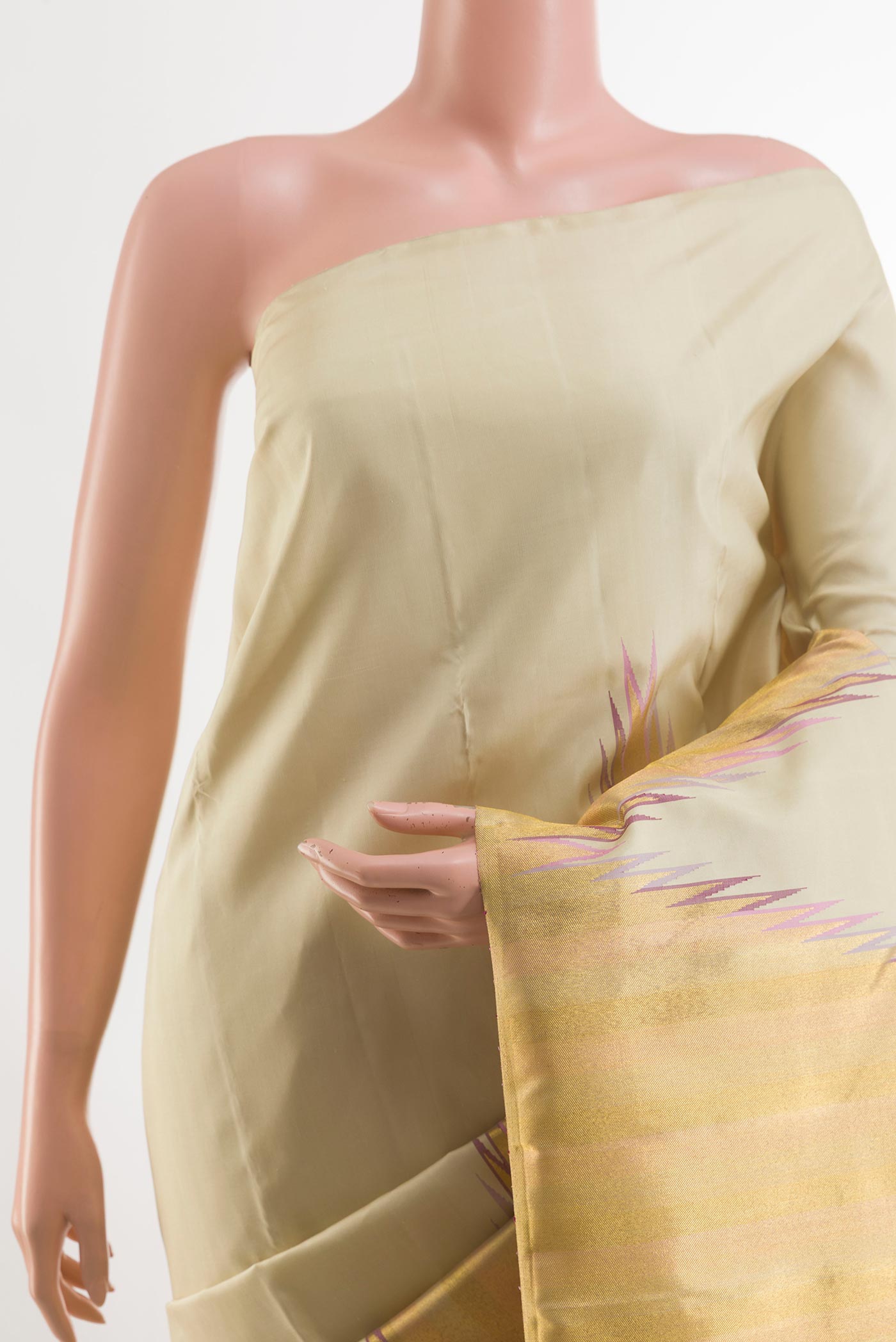 Border image of Cream Kanchipuram Silk Saree with Plain Body and Rising Temple Border. 