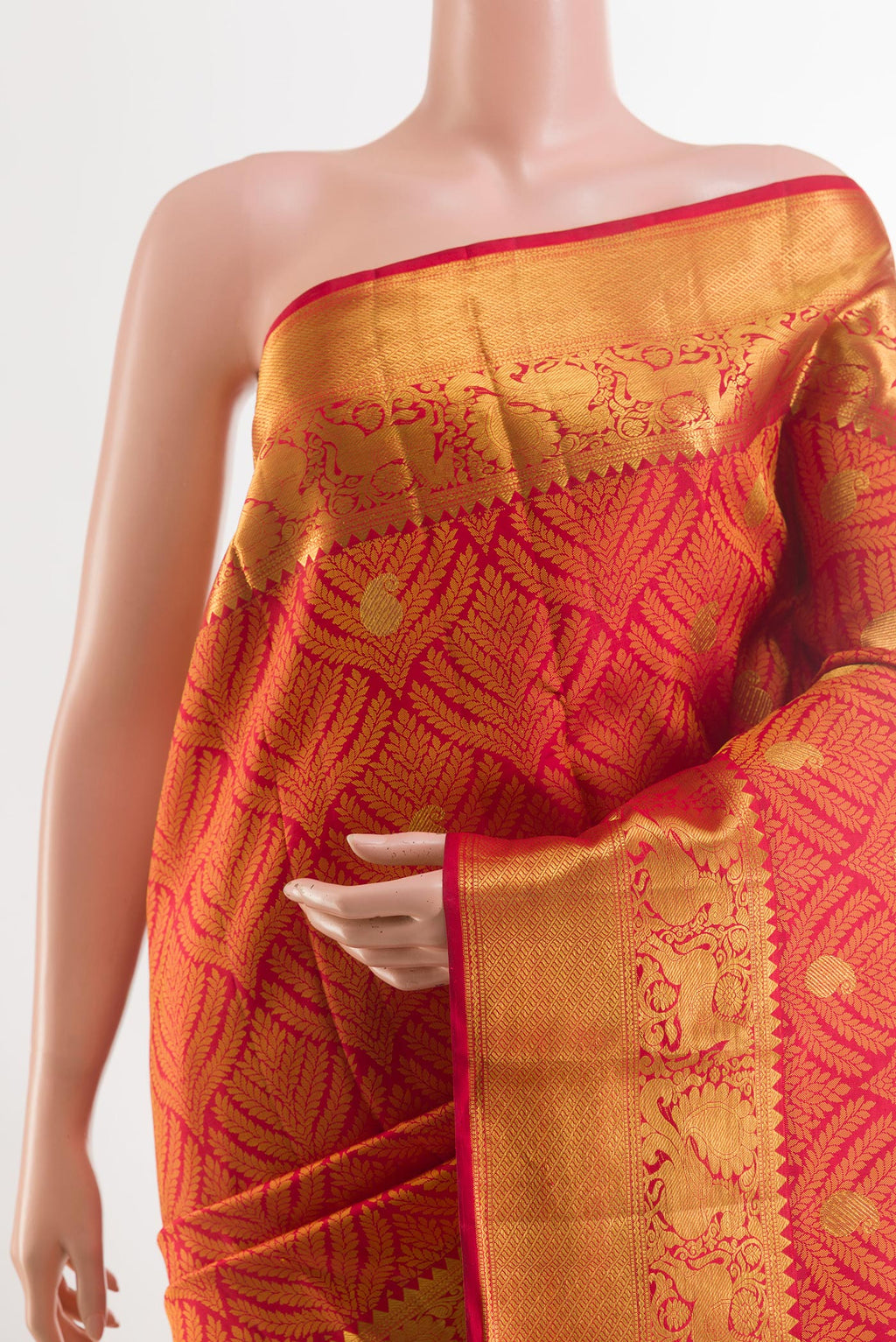 Border image of Red Kanjivaram Silk Saree with Jacquard With Zari Butta on the body and Zari Border. 