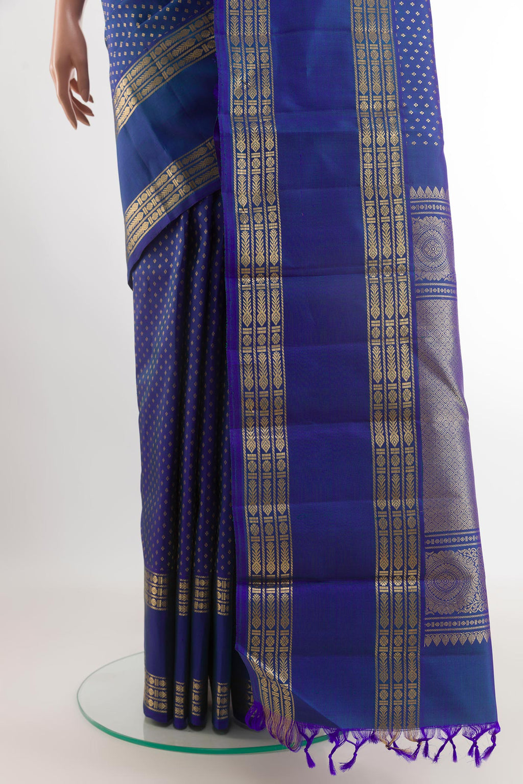 Pleats and pallu of Blue Kanjivaram Silk Saree with Zari Butta on the body and Zari Border. 