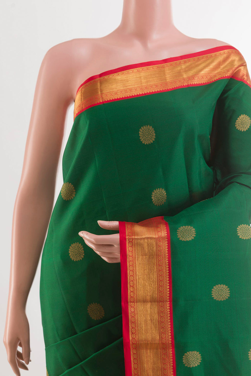 Border image of Green Kanchipuram Silk Saree with Zari Butta on the body and Zari Border. 