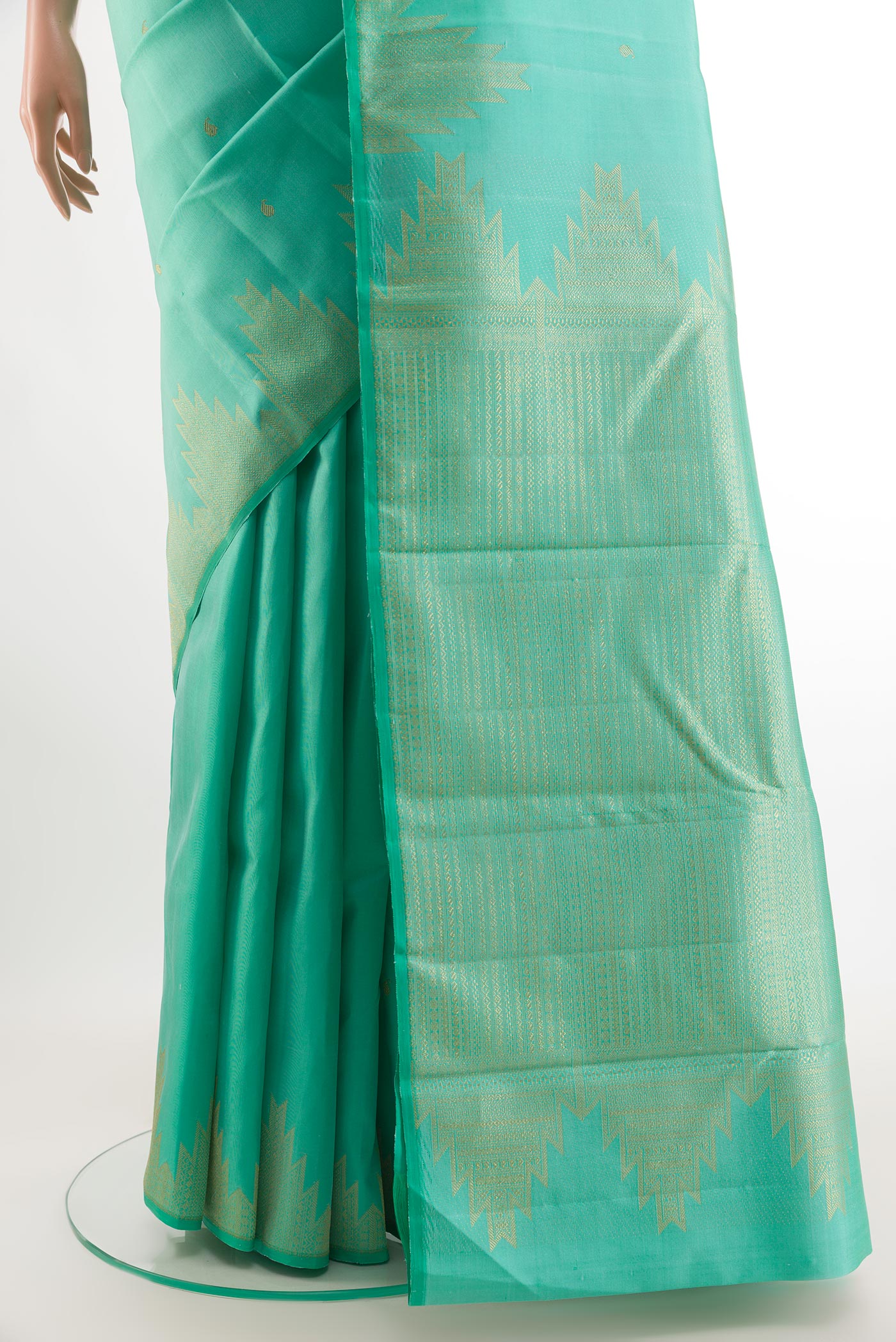 Pleats and pallu of Sea Green Kanjivaram Silk Saree with Zari Butta on the body and Zari Border. 