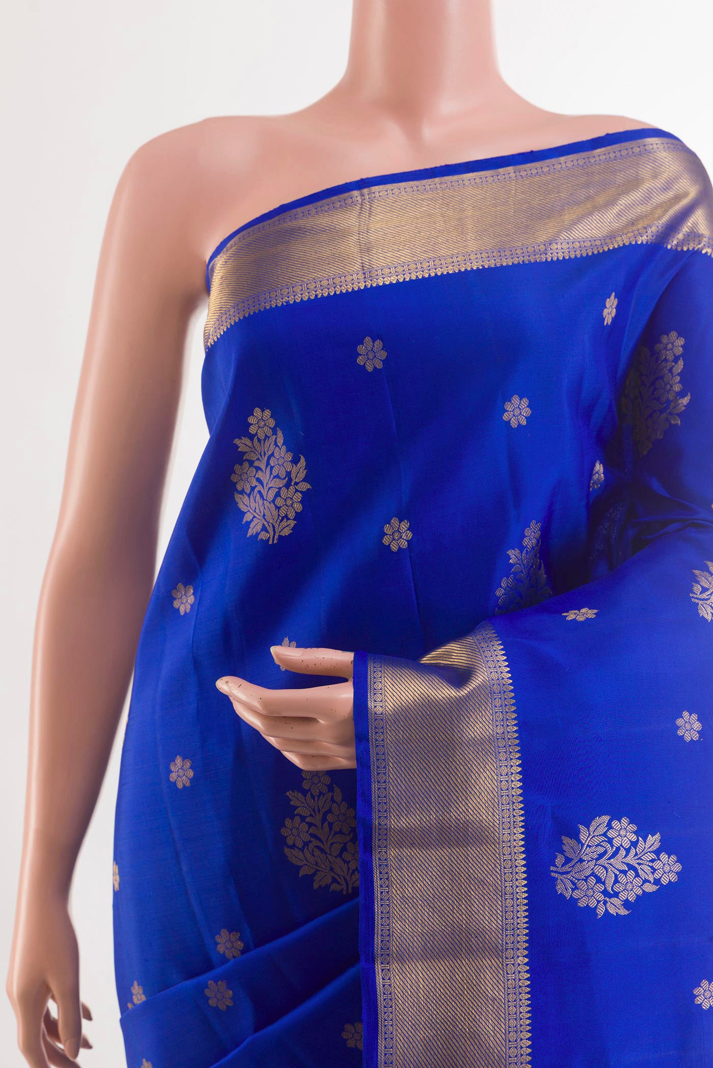 Border image of Blue Kanjivaram Silk Saree with Zari Butta on the body and Zari Border. 