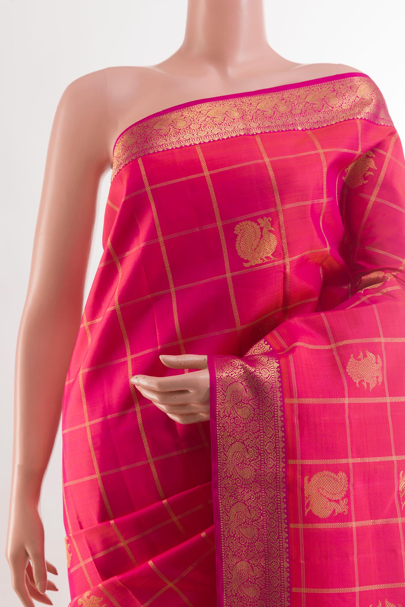 Border image of Pink Kanjivaram Silk Saree with Zari Butta on the body and Zari Border. 