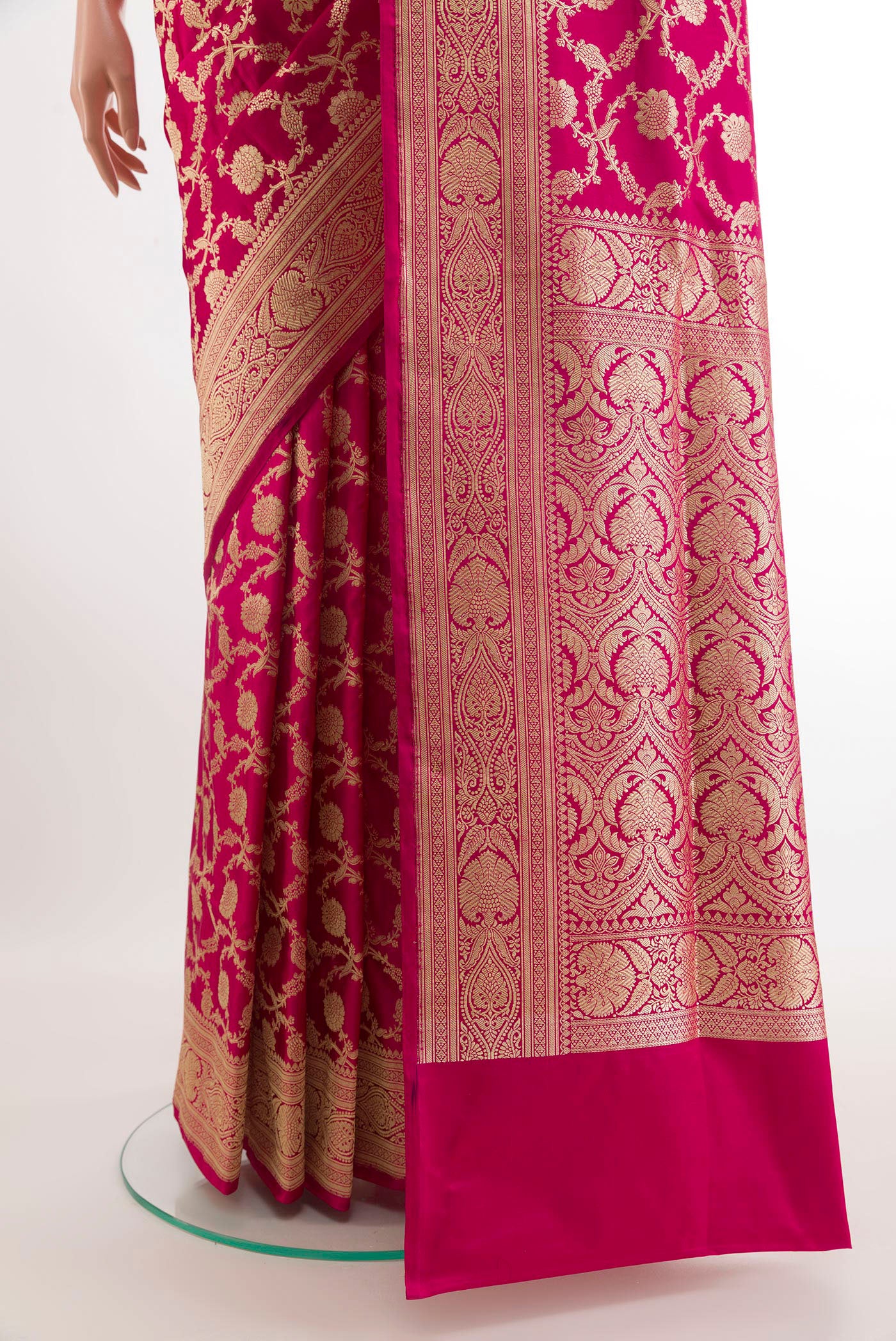 Pleats and pallu of Pink Banarasi Silk Saree with Zari Brocade on the body and Zari Border. 