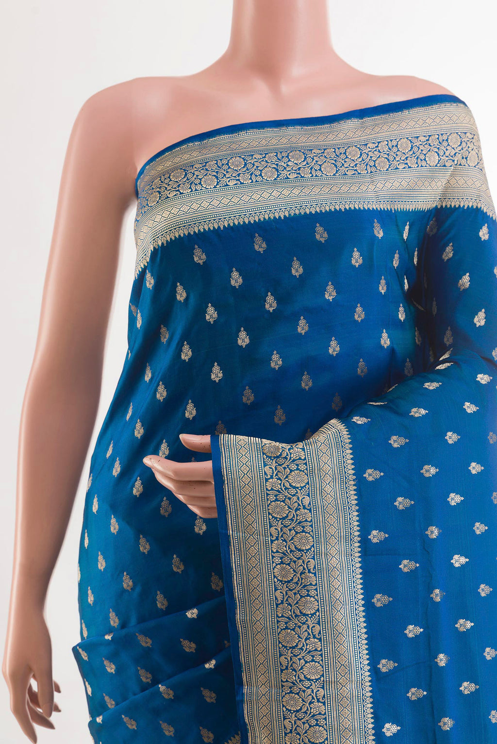 Border image of Blue Banarasi Silk Saree with Zari Butta on the body and Zari Border. 