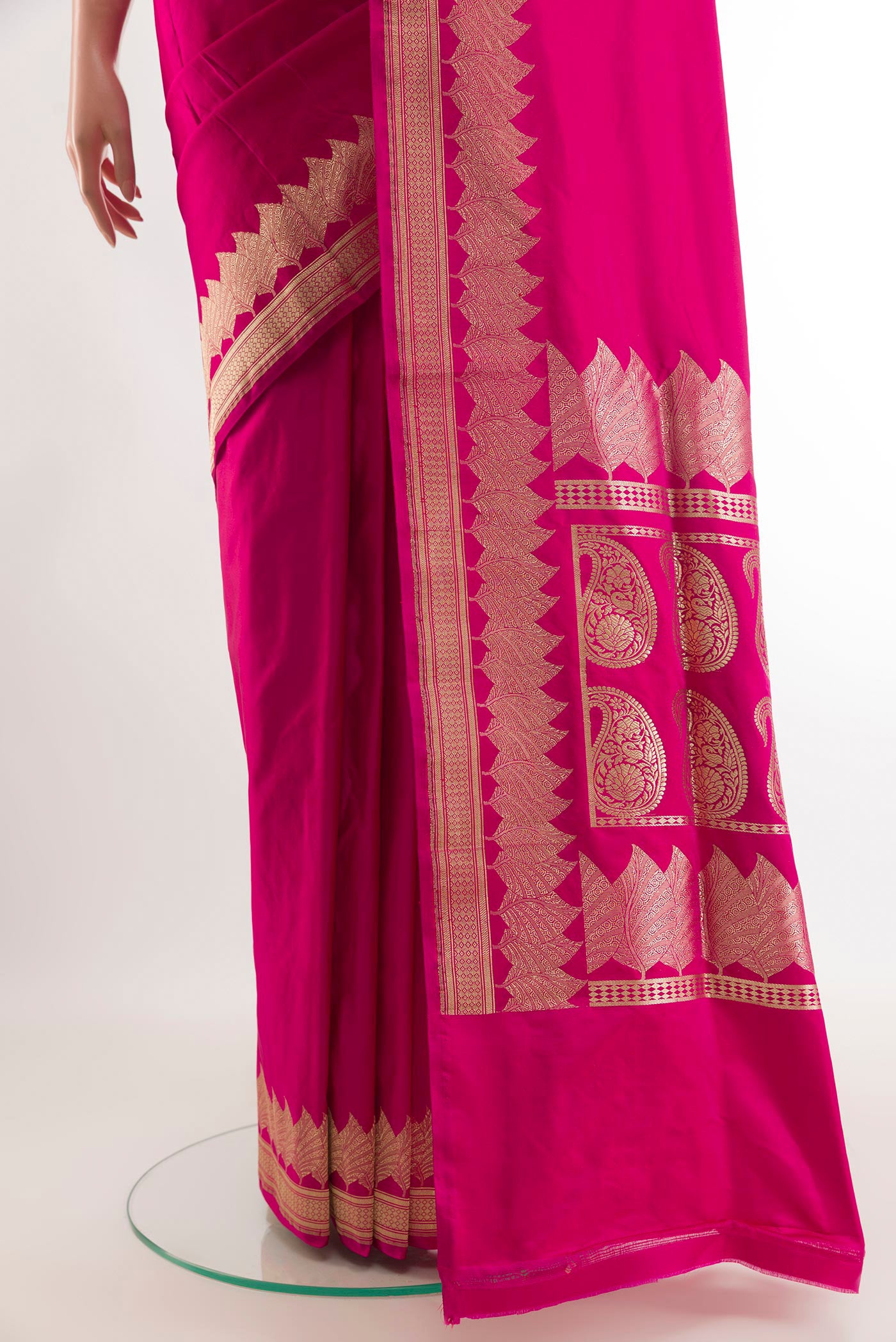 Pleats and pallu of Pink Banarasi Silk Saree with Plain Body and Zari Border. 