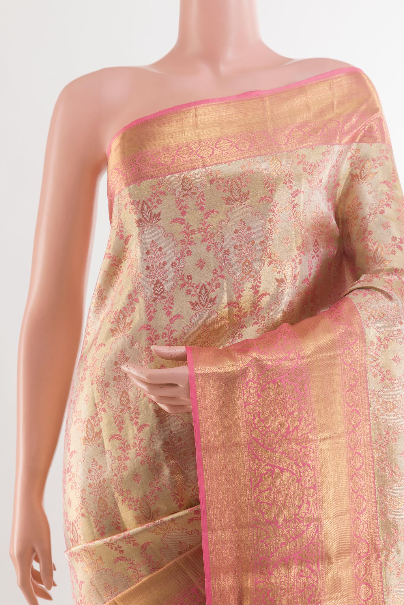 Border image of Rose Gold Kanjivaram Tissue Silk Saree with Zari Brocade on the body and Zari Border. 
