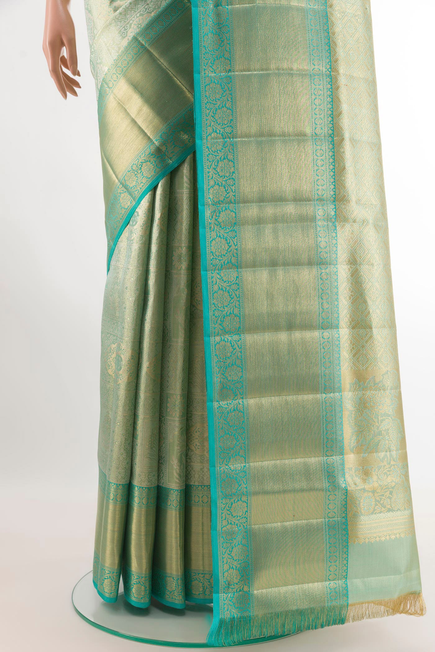 Pleats and pallu of Sea Green Kanjivaram Tissue Silk Saree with Zari Brocade on the body and Zari Border. 
