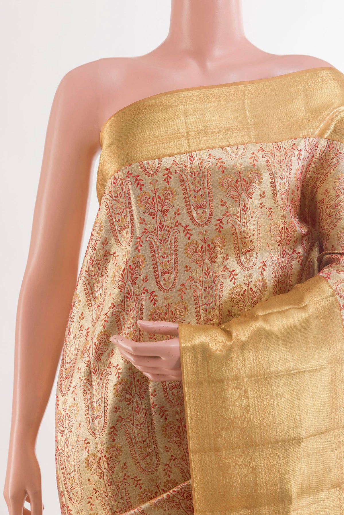 Border image of Golden Kanjivaram Tissue Silk Saree with Zari Brocade on the body and Zari Border. 
