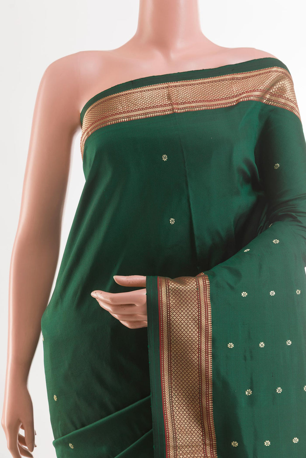 Border image of Green Paithani Silk Saree with Zari Butta on the body and Zari Border. 