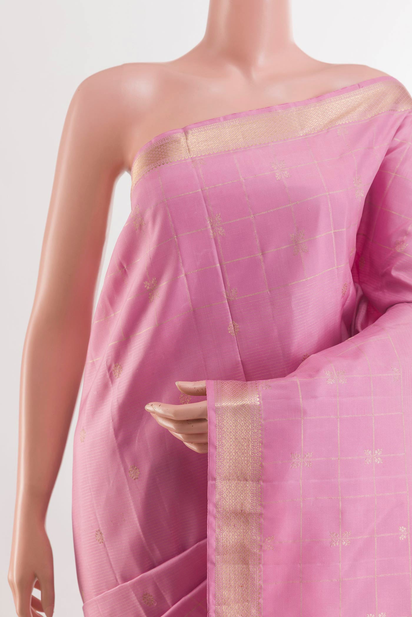 Border image of Pink Kanjivaram Silk Saree with Zari Butta on the body and Zari Border. 