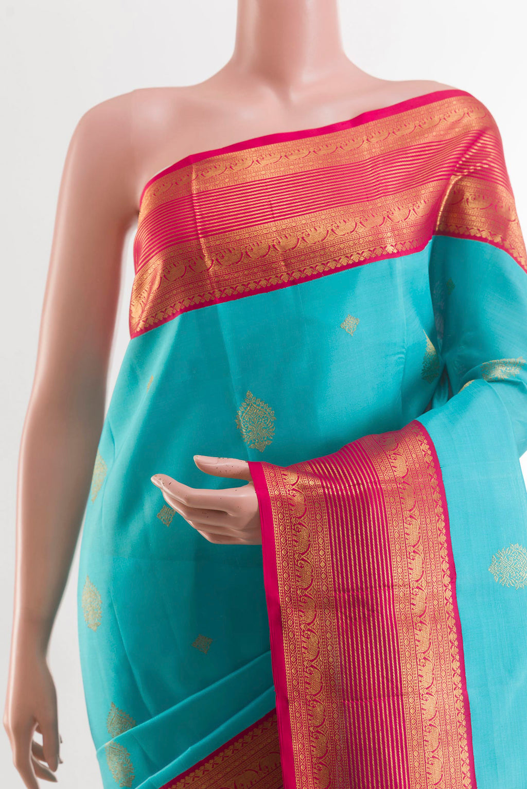 Border image of Blue Kanjivaram Silk Saree with Zari Butta on the body and Zari Border. 