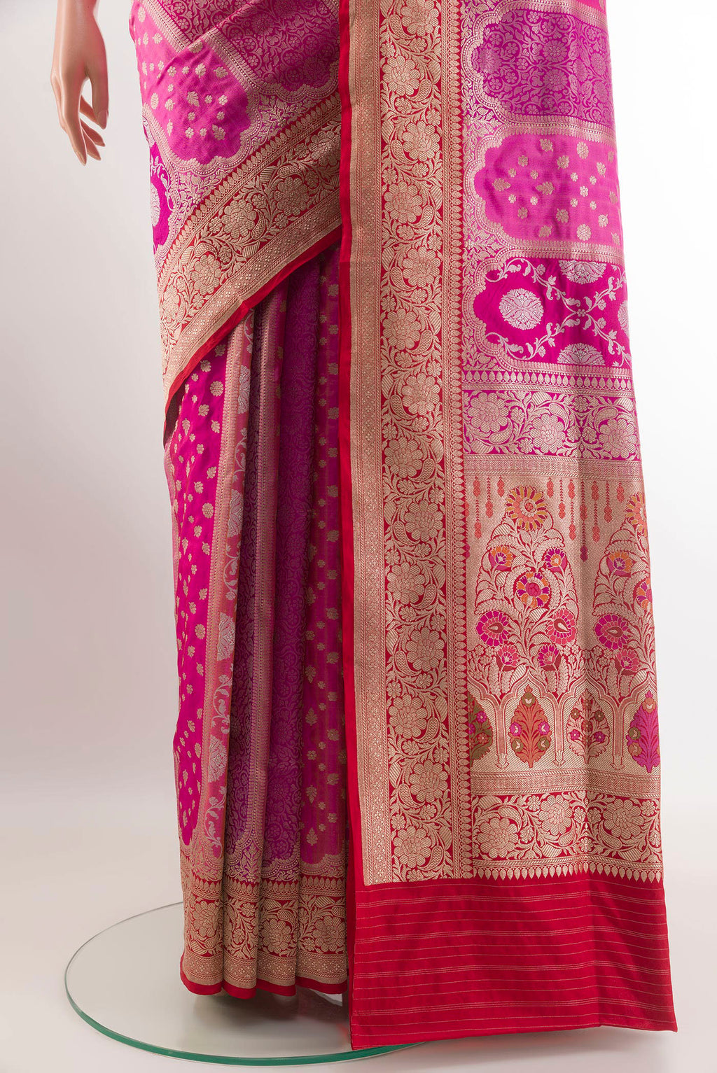Pleats and pallu of Pink Banarasi Silk Saree with Zari Brocade on the body and Zari Border. 