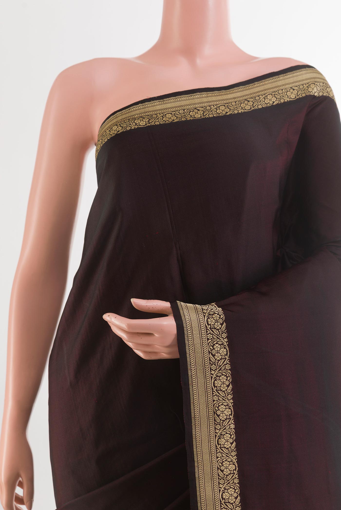 Border image of Black Banarasi Silk Saree with Plain Body and Zari Border. 