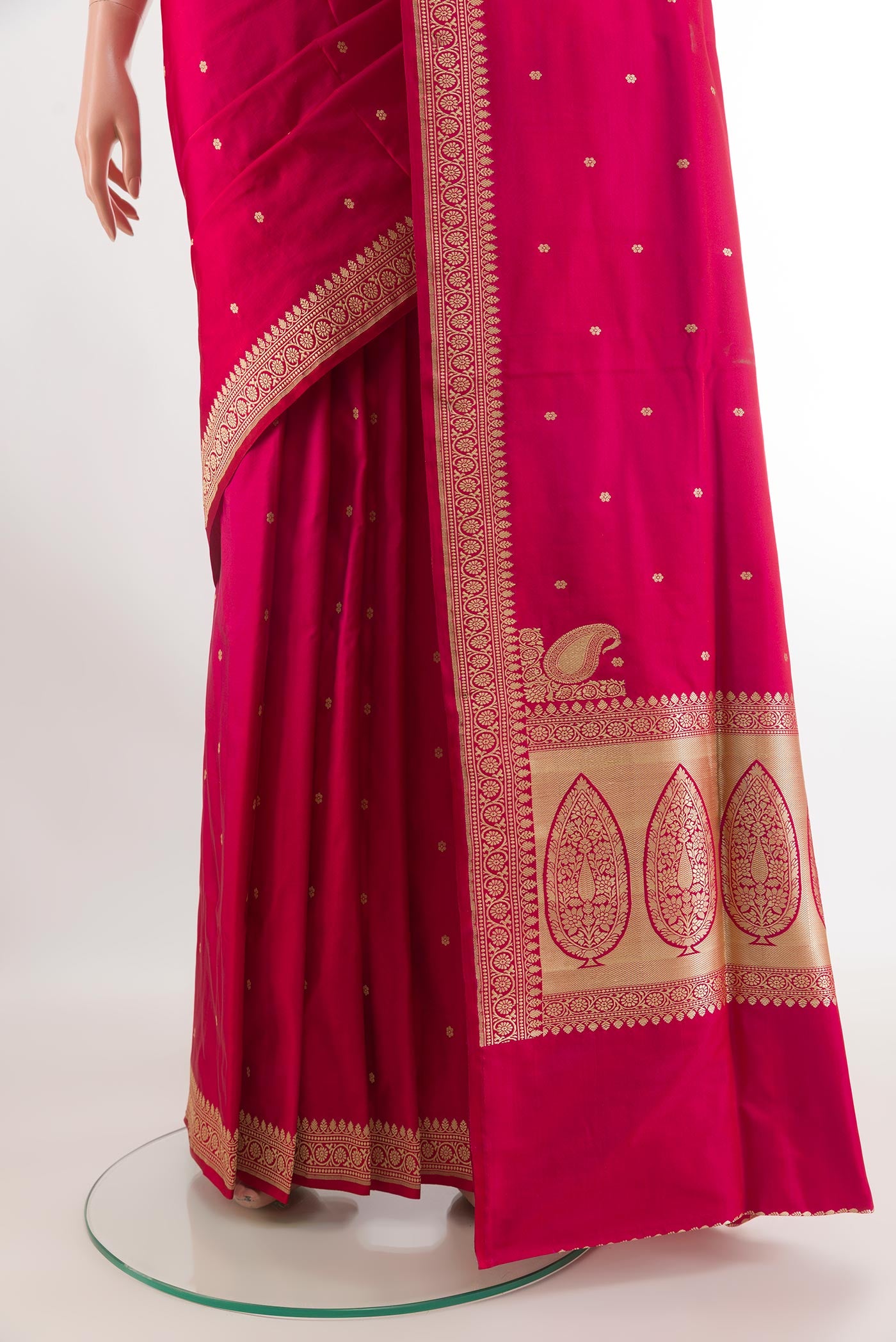 Pleats and pallu of Pink Banarasi Silk Saree with Zari Butta on the body and Zari Border. 