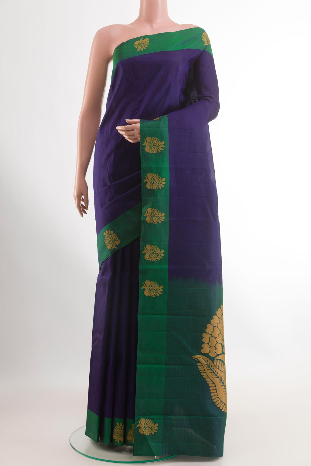 Blue Kanjivaram Silk Saree with Plain Body and Thread Border.  displayed on a mannequin