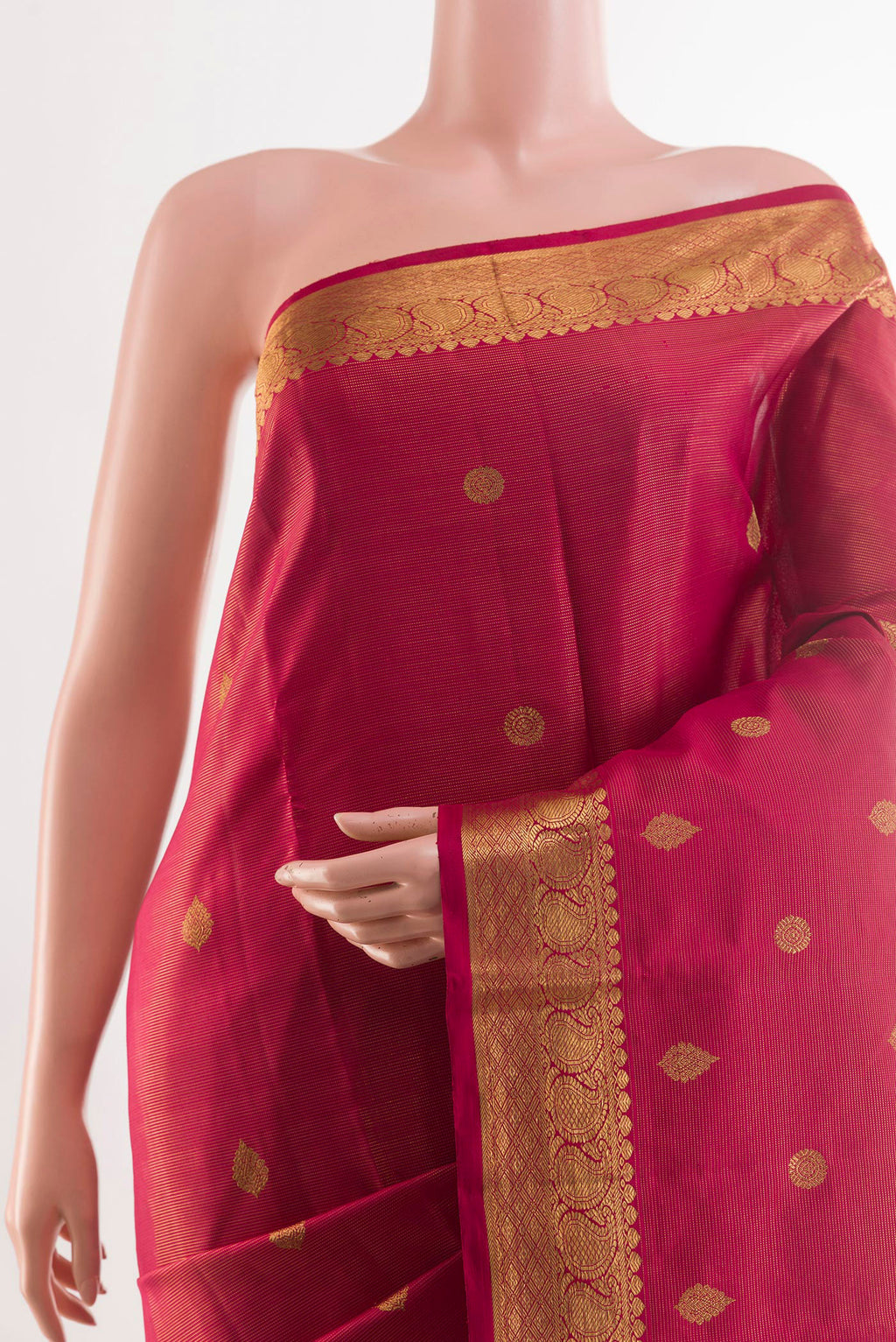 Border image of Maroon Kanchipuram Silk Saree with Zari Brocade on the body and Zari Border. 