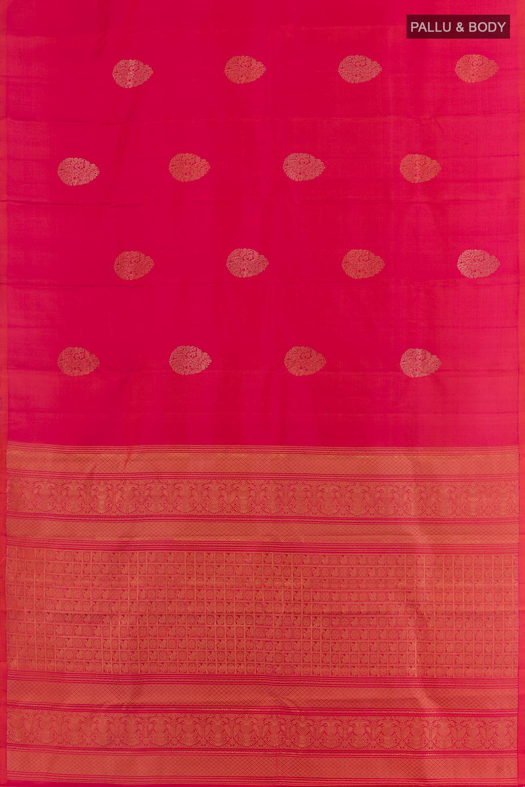 Flat view of Pink Dual Tone Kanchipuram Silk Saree with Zari Butta on the body and Without Border. 