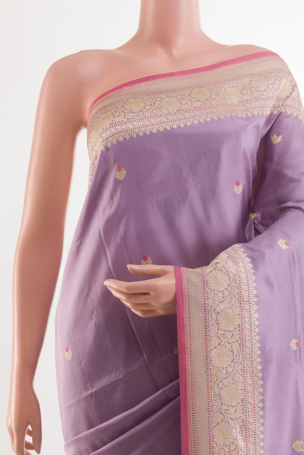 Border image of Lavender Banarasi Silk Saree with Zari Butta on the body and Zari Border. 