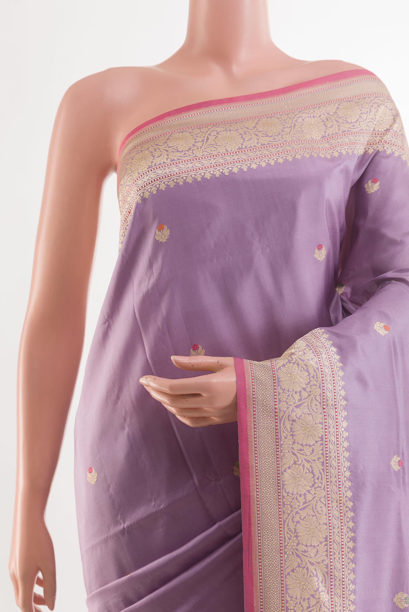 Border image of Lavender Banarasi Silk Saree with Zari Butta on the body and Zari Border. 