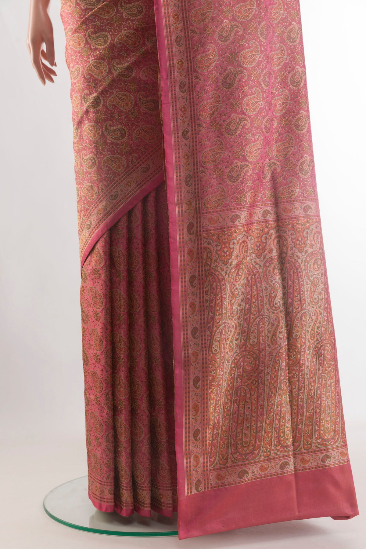 Pleats and pallu of Peach Banarasi Tanchoi Silk Saree with Jacquard design on the body and Thread Border. 