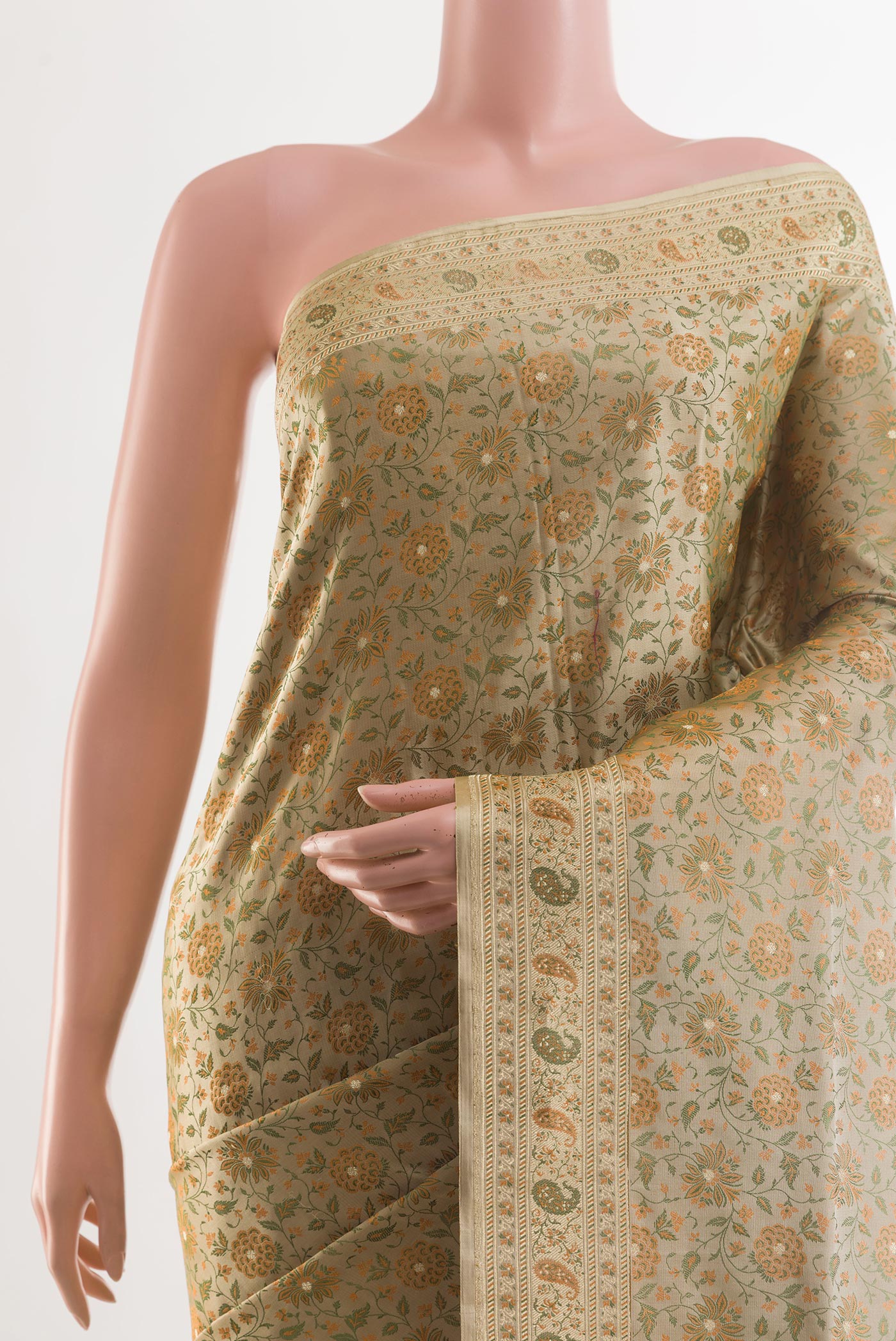 Border image of Beige Banarasi Tanchoi Silk Saree with Jacquard With Zari Butta on the body and Zari Border. 