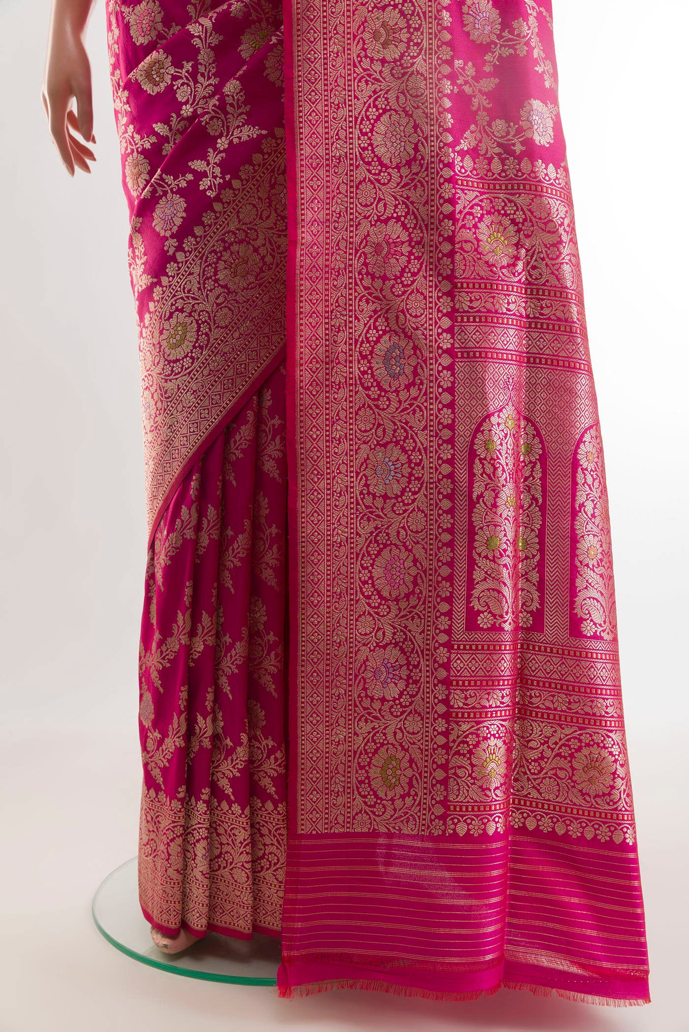 Pleats and pallu of Pink Banarasi Silk Saree with Zari Brocade on the body and Zari Border. 