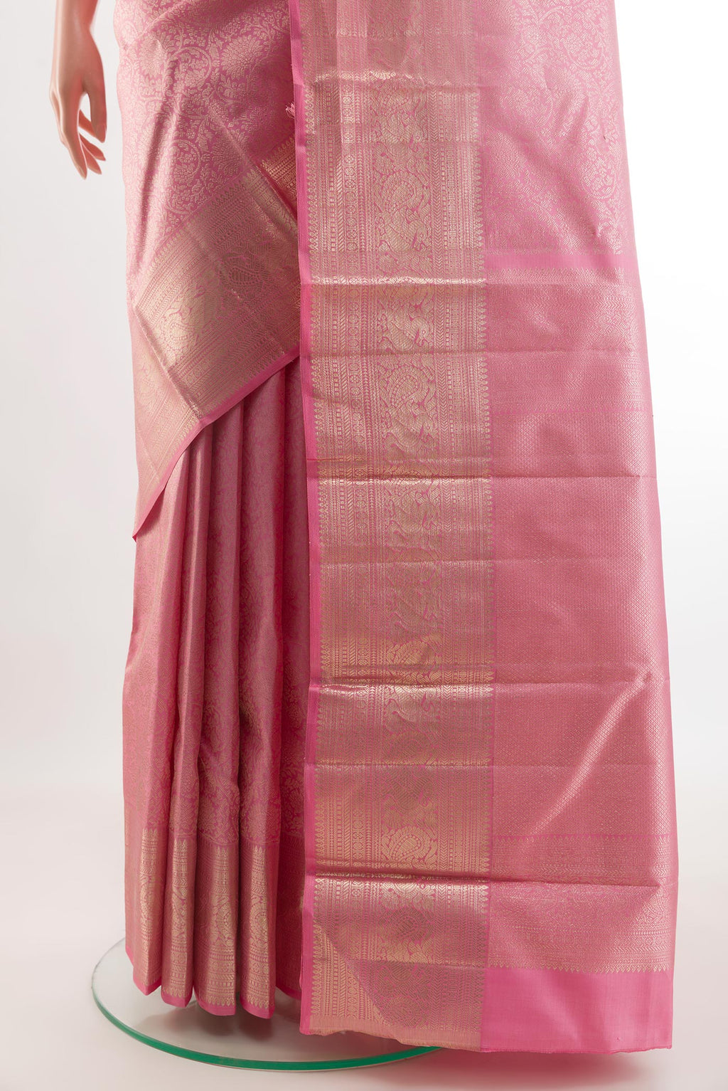 Pleats and pallu of Pink Kanchipuram Silk Saree with Zari Brocade on the body and Zari Border. 