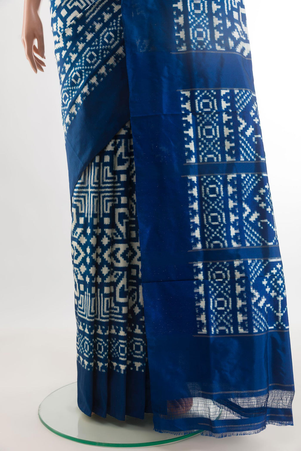 Pleats and pallu of Blue Pochampally Silk Saree with Pure Ikat on the body and Ikat Border. 