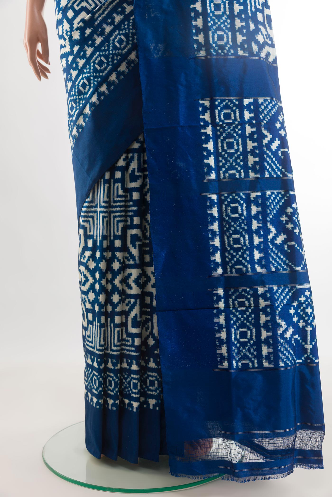 Pleats and pallu of Blue Pochampally Silk Saree with Pure Ikat on the body and Ikat Border. 