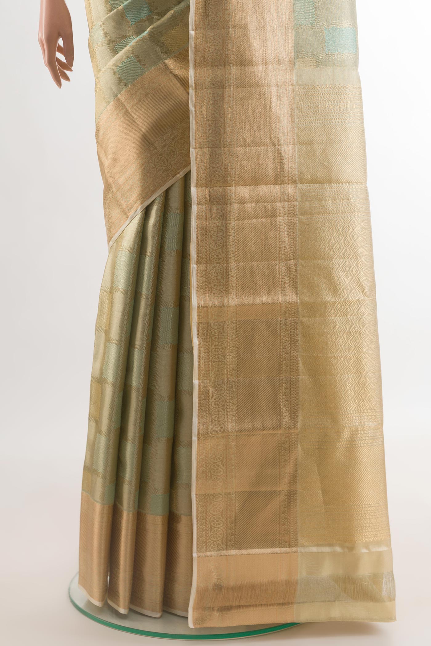 Pleats and pallu of Blue Kanjivaram Silk Saree with Zari Brocade on the body and Zari Border. 