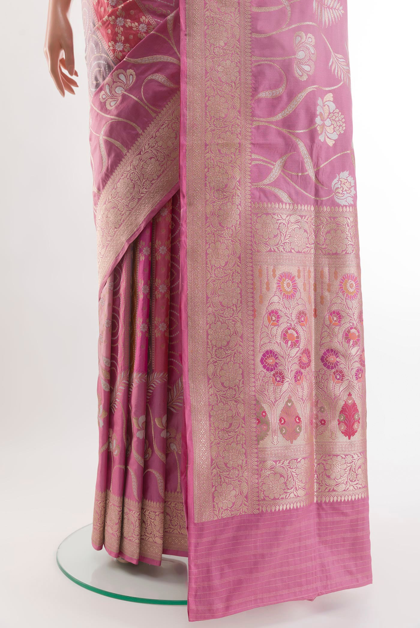 Pleats and pallu of Pink Banarasi Silk Saree with Zari Brocade on the body and Zari Border. 