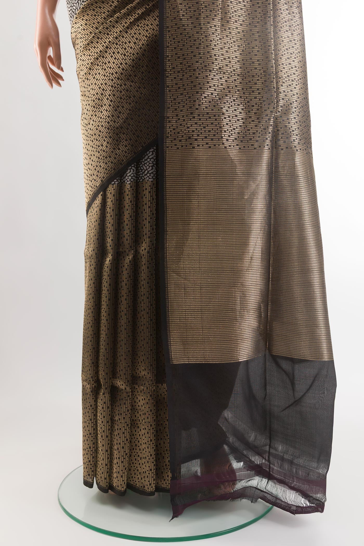 Pleats and pallu of Black Banarasi Silk Saree with Zari Brocade on the body and Without Border. 