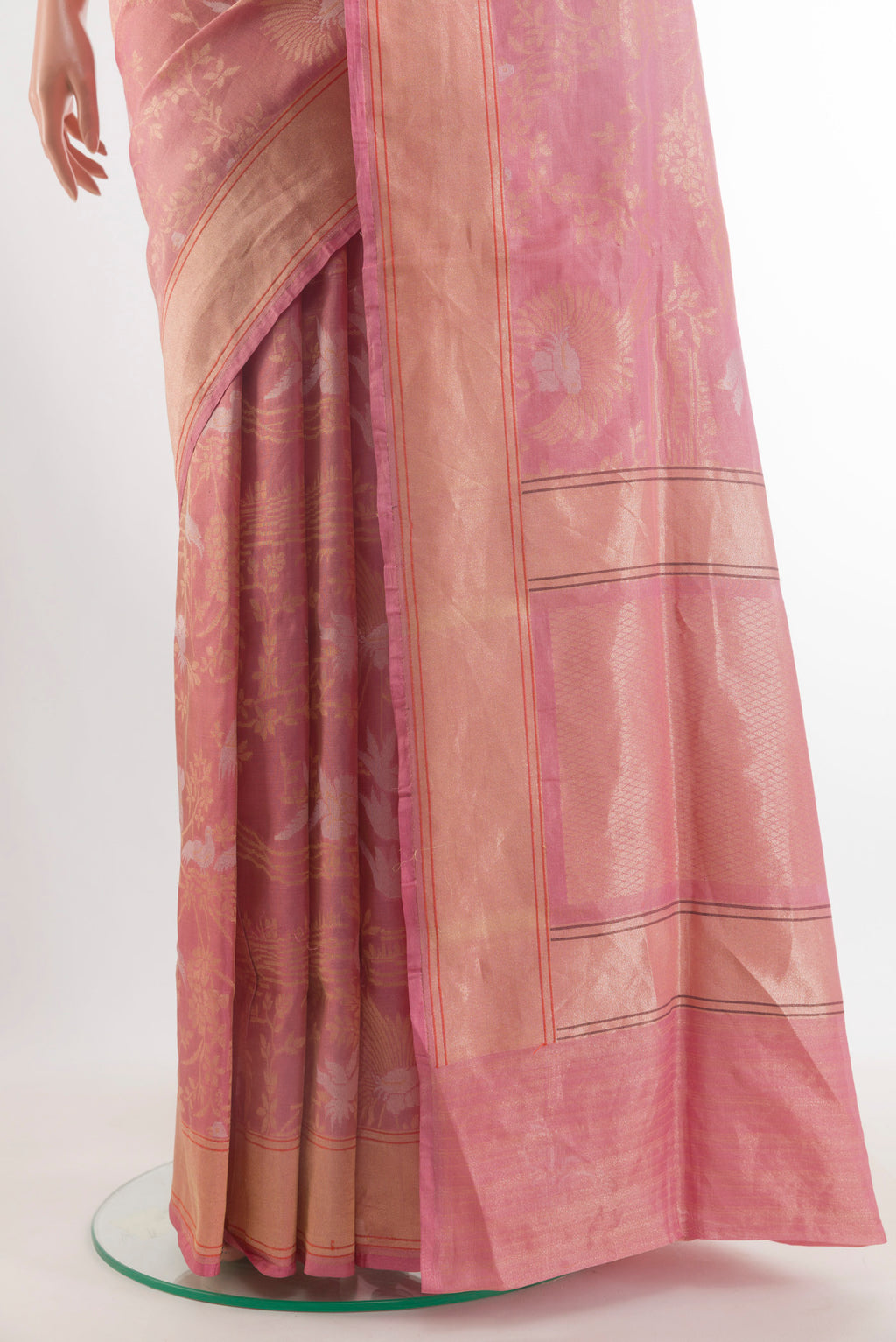 Pleats and pallu of Pure Silk Pink Banarasi Saree with Zari Brocade on the body and Zari Border. 