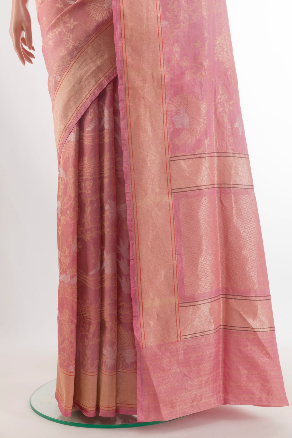 Pleats and pallu of Pure Silk Pink Banarasi Saree with Zari Brocade on the body and Zari Border. 