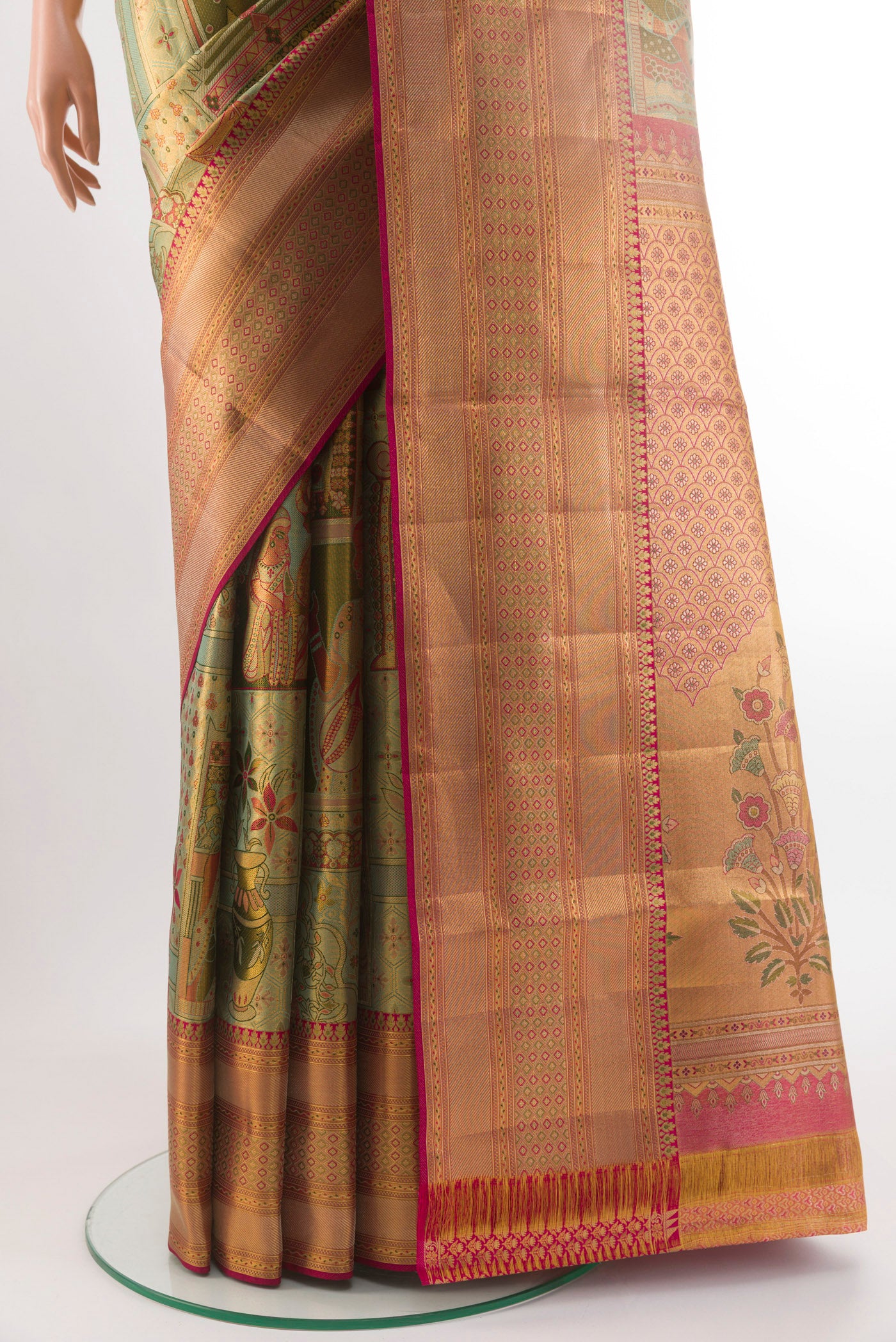 Pleats and pallu of Sea Green Kanchipuram Tissue Silk Saree with Zari Brocade on the body and Zari Border. 