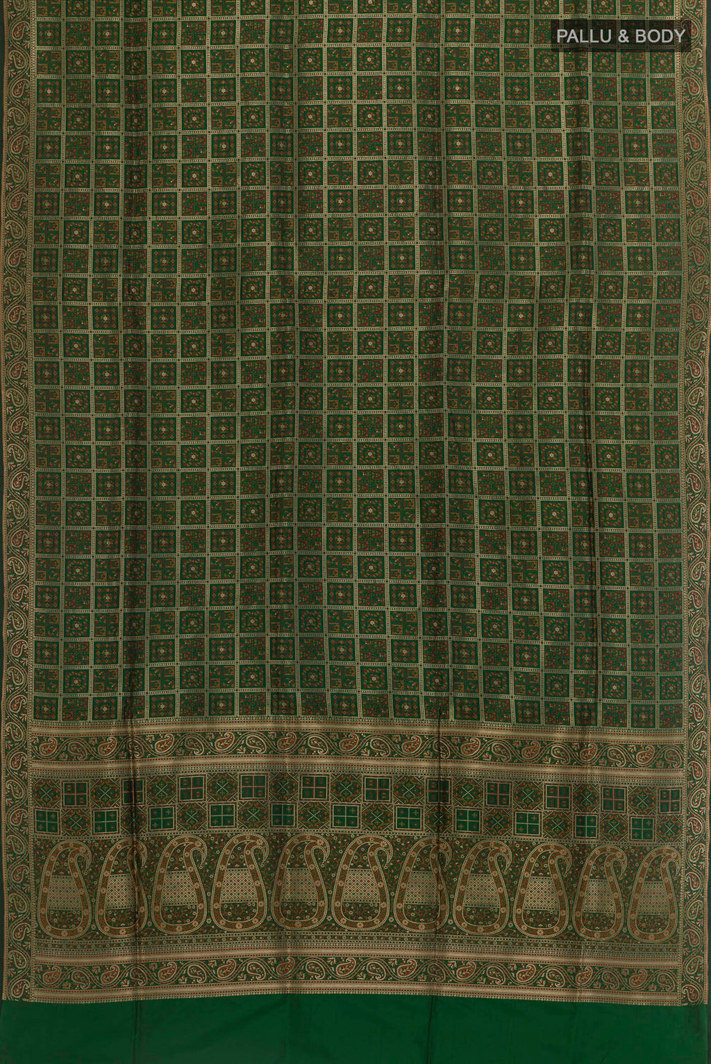 Flat view of Green Banarasi Jamavar Saree with Jamdani on the body and Zari Border. 