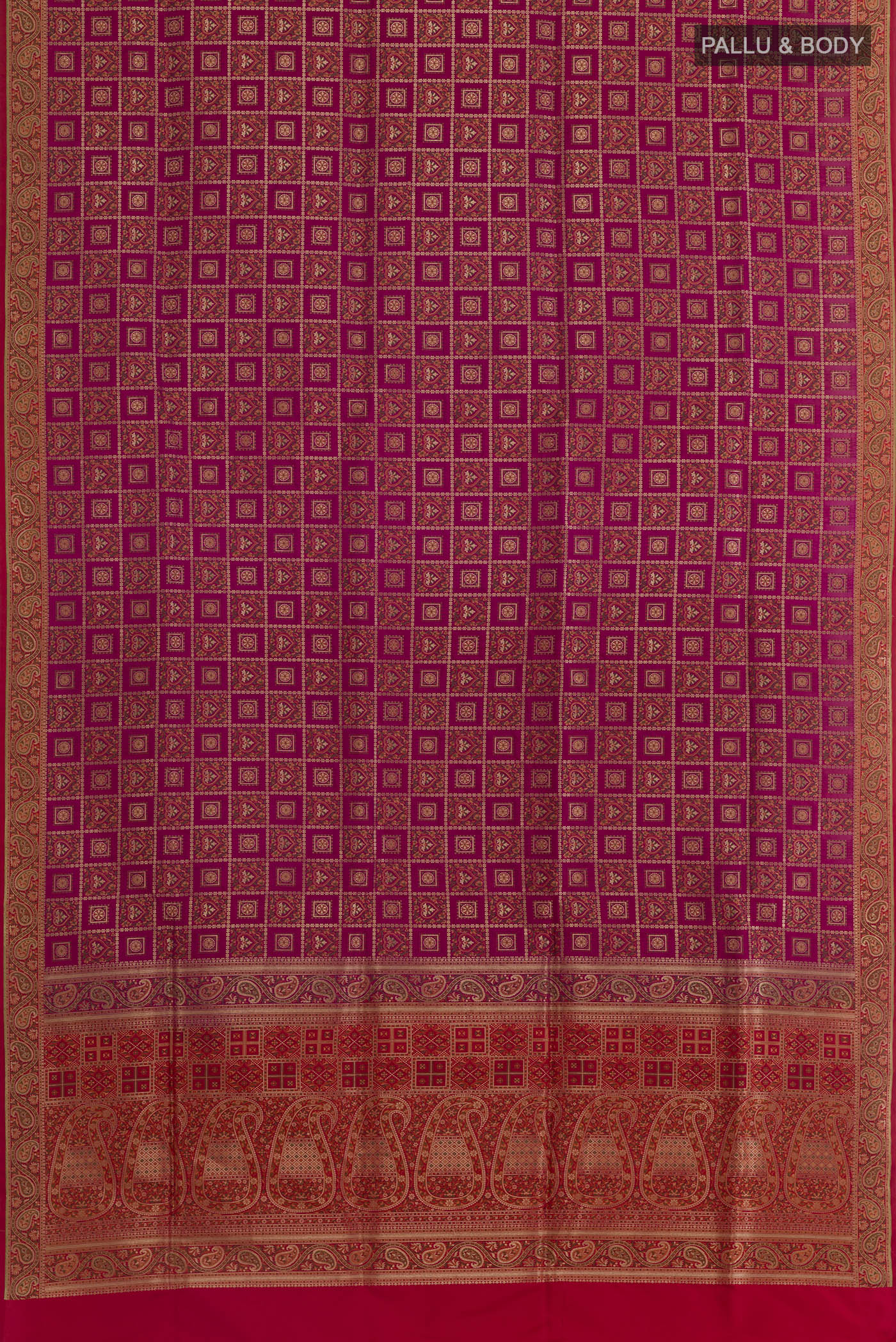 Flat view of Pink Banarasi Jamavar Saree with Jamdani on the body and Thread Border. 