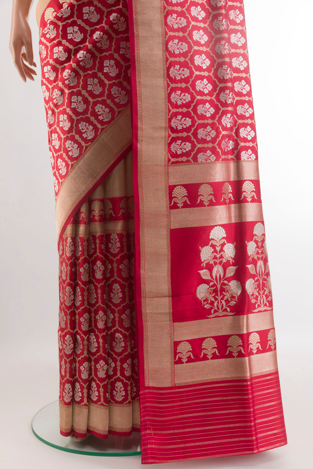Pleats and pallu of Beige Banarasi Kora Silk Saree with Zari Butta on the body and Zari Border. 