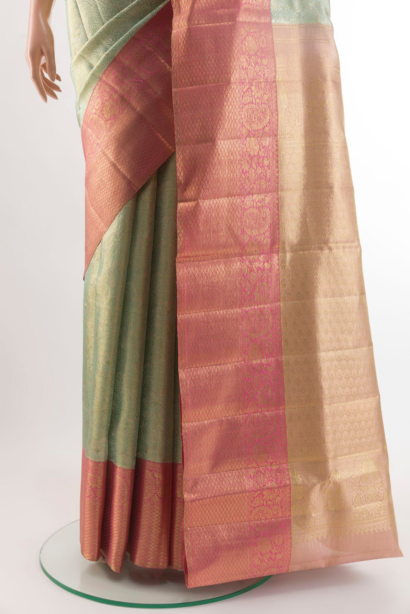 Pleats and pallu of Sea Green Kanjivaram Tissue Silk Saree with Zari Brocade on the body and Zari Border. 