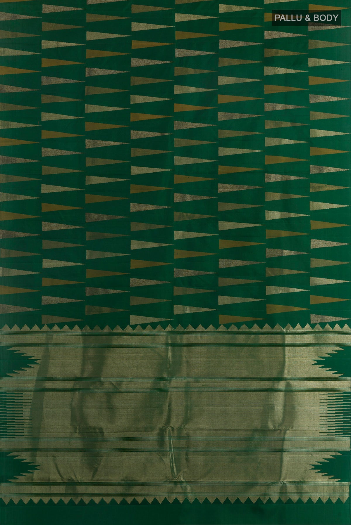 Flat view of Pure Silk Green Kanchipuram Saree with Zari Brocade on the body and Without Border. 