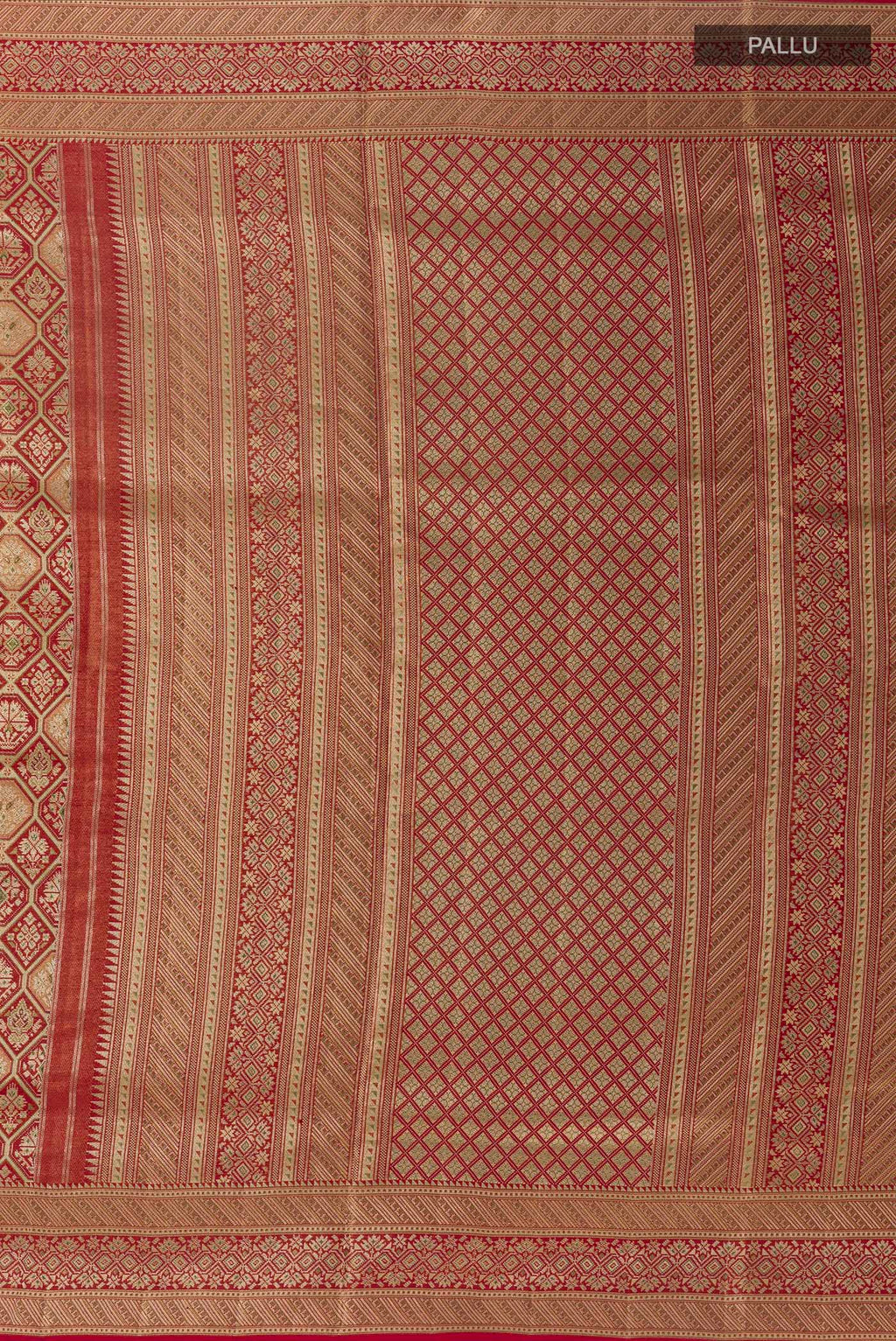 Close up image of the pallu of Maroon Kanchipuram Tissue Silk Saree with Zari Brocade on the body and Zari Border. 