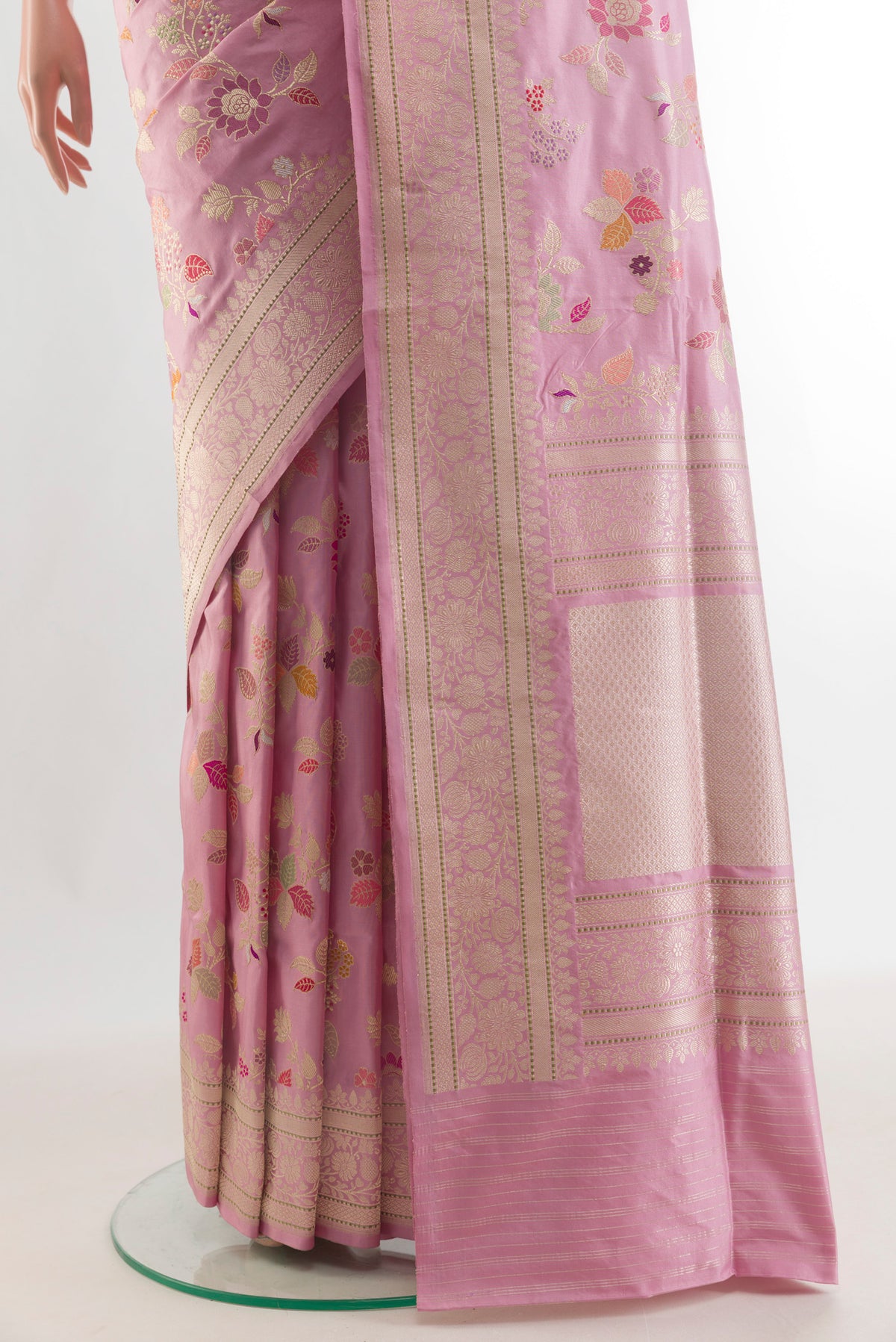 Pleats and pallu of Pure Silk Pink Banarasi Saree with Zari Brocade on the body and Zari Border. 